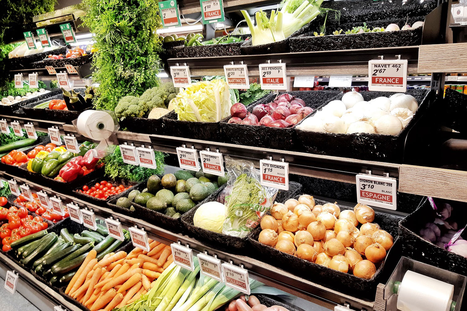 Image de fruits et légumes avec étiquette électronique de gondole